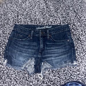 Dark wash Universal Thread jean shorts. Size 0. Good condition